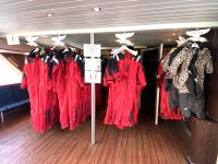 Rundreise Island - Wärmende Overalls für Walsafari