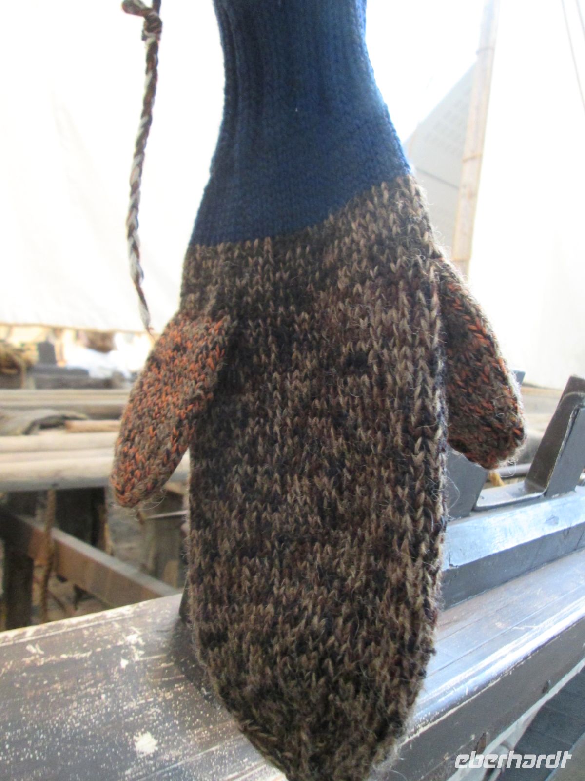 Skogar Museum: Handschuh mit 2 Daumen &ndash; &copy;  (Eberhardt TRAVEL)
