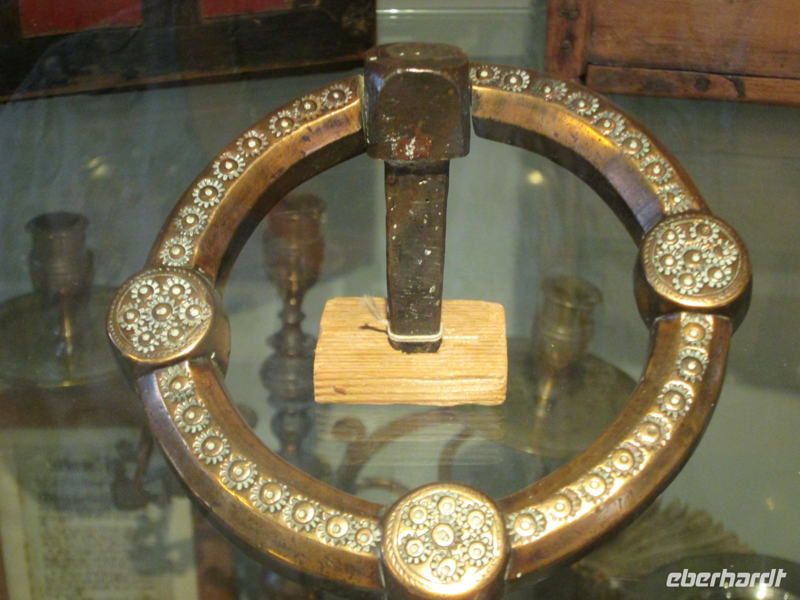 Skogar Museum: Parsi Ring &ndash; &copy;  (Eberhardt TRAVEL)