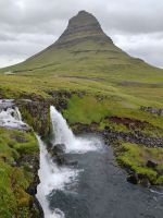 Kikjufell und Kirkjufellsfoss &ndash; &copy; Monika Cortese (Eberhardt TRAVEL)