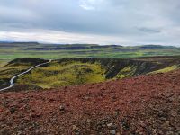 Am Krater vom Vulkan Grábrók &ndash; &copy; Monika Cortese (Eberhardt TRAVEL)