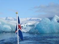 In der Gletscherlagune des mächtigen Vatnajökull