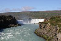 am Wasserfall Godafoss