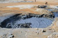 brodelnde Schlammquellen