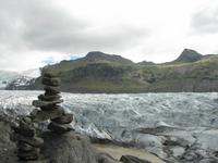 Steinmännchen vor der Gletscherzunge