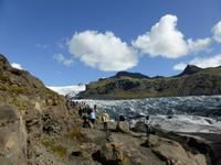 am Gletscher Svinafjellsjökull