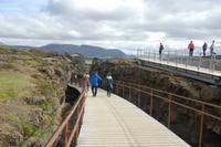 Nationalpark Pingvellir wo die eurasische und amerikanisch Platte auseinander driften  