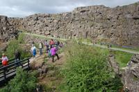 Nationalpark Pingvellir wo die eurasische und amerikanisch Platte auseinander driften  