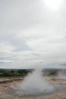 Geysir „Strokkur“ spuckt alle 3 - 6 Minuten