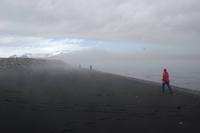 mystischer Nebek am Zufluss der Gletscherlagune zum Meer