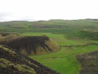 Tal Nordurádalur und der Krater Grábrók