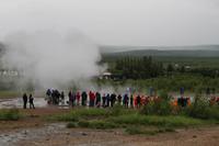 Hochtemperaturgebiet Haukadalur, Blick auf den aktiven Geysir Strokkur