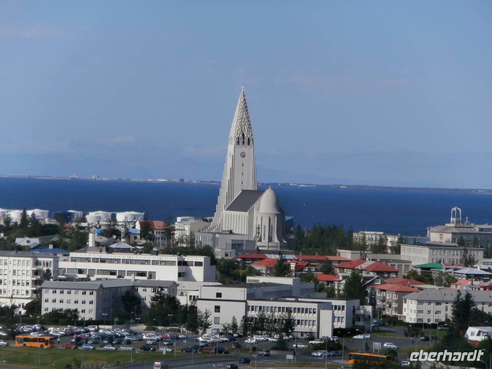 Reykjavik-Blick auf Hallkrimskirkja