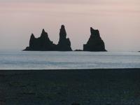 Felsnadeln Reynisdrangar in Vik