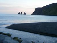 Felsnadeln Reynisdrangar in Vik