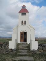 Eine der vielen kleinen Kirchen in Island
