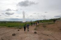 Geysir „Strokkur“ spuckt alle 3 - 6 Minuten