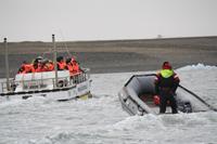 mit Begleitboot