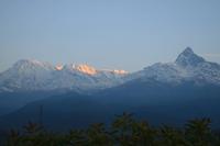 Annapurna Gebirgskette bei Sonnenaufgang