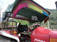 geschmückter Traktor