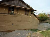 abendlicher Spaziergang durch ein Tharu-Dorf