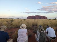100. Sonnenuntergang am Uluru, Outback, Australien