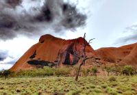 Am Uluru gibt es nur selten Regenwolken &ndash; &copy; Simone Willner (Eberhardt TRAVEL)