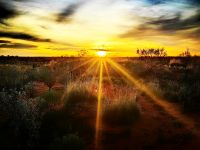 Sonnenaufgang am Uluru &ndash; &copy; Simone Willner (Eberhardt TRAVEL)