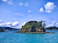 Diese wäre noch frei, aber ob hier wohl ein Haus drauf paßt? &ndash; &copy; Simone Willner (Eberhardt TRAVEL)