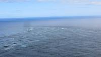 1401 Ausflug zum Cap Reinga - Blick vom Cap auf die Grenze zwischen Tasmansee und Pazifik