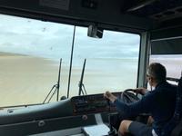 Busfahrt am Strand Ninety Mile Beach Neuseeland 