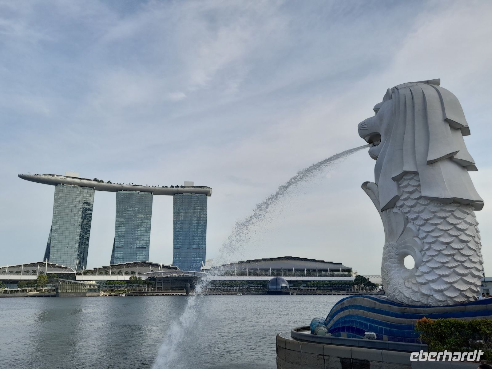 Marina Bay Sands Hotel und Merlion