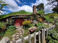 7-010  Zu Besuch bei den Hobbits