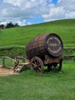 7-011  Zu Besuch bei den Hobbits