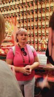 Rundreise Neuseeland - Martine im Zahntempel in Chinatown in Singapur