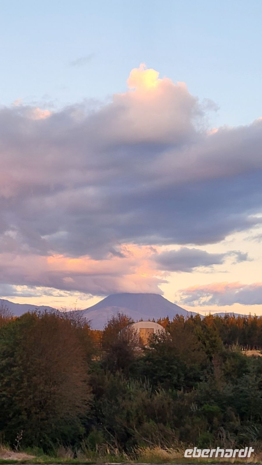149 Vulkan am Abend