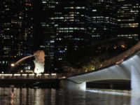 der Merlion vor der Formel 1 Brücke