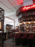 Bar im Raffles Hotel