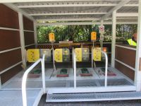 notwendige Desinfektion der Schuhe beim Betreten eines Waldstückes