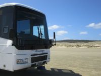 Busfahrt auf dem Strand