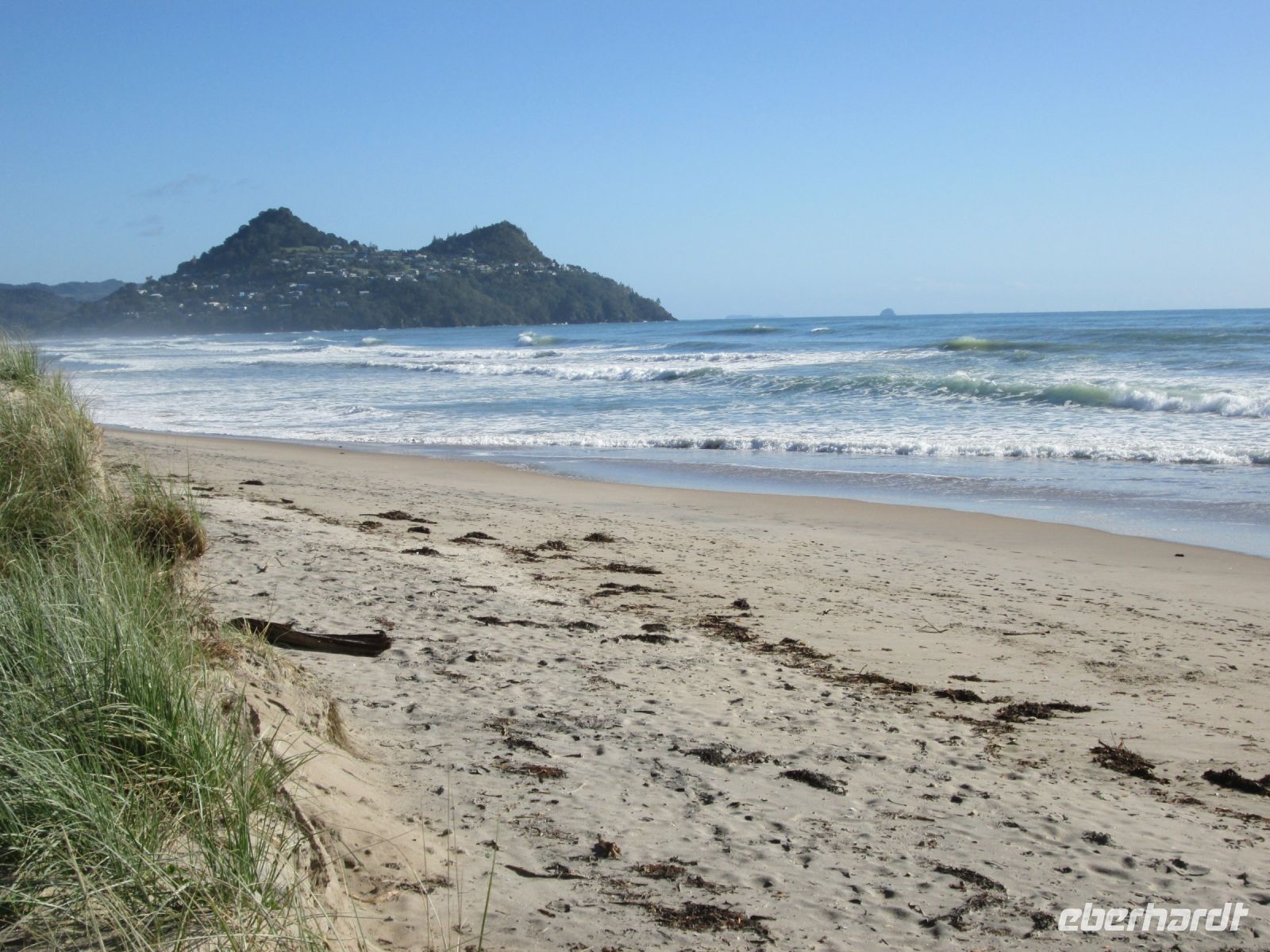 Strand von Pauanui und Mt. Paco