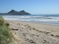 Strand von Pauanui und Mt. Paco