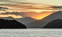 Neuseeland Südinsel - Sonnenuntergang am Kenepuru Sound