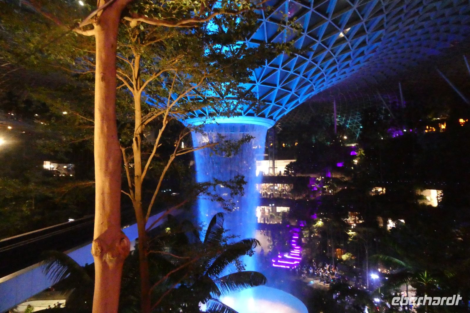 The Jewel mit höchstem indoor Wasserfall 40m