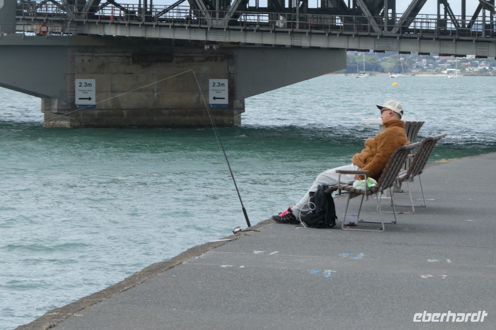 vielleicht beißt ja einer!