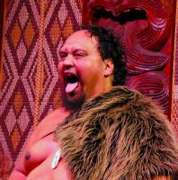 den Gast erst einmal erschrecken