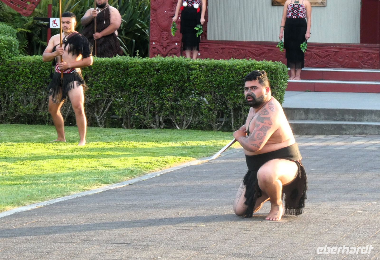 benehmt Euch anständig in unserem Revier!