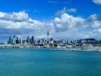 4. Reisetag – Ankunft in Auckland in Neuseeland – Skyline von Auckland mit Sky Tower