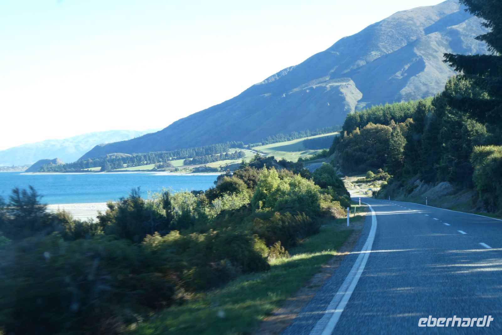 entlang des Hawea Sees