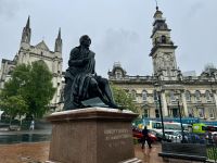 14. Reisetag – Vom Lake Tekapo nach Dunedin – Robert-Burns-Denkmal in Dunedin